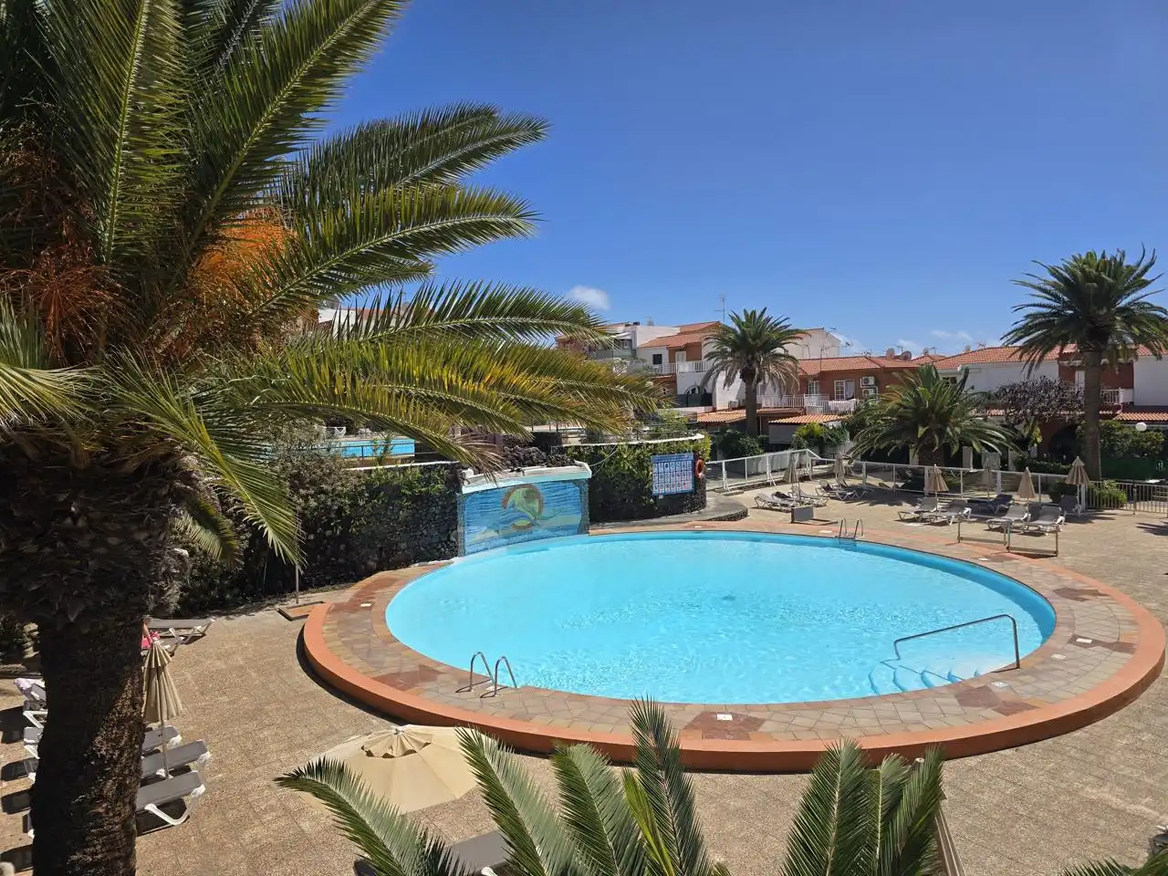 Piscina de Dúplex de alquiler en San Bartolomé de Tirajana con Terraza, Amueblado y Piscina comunitaria