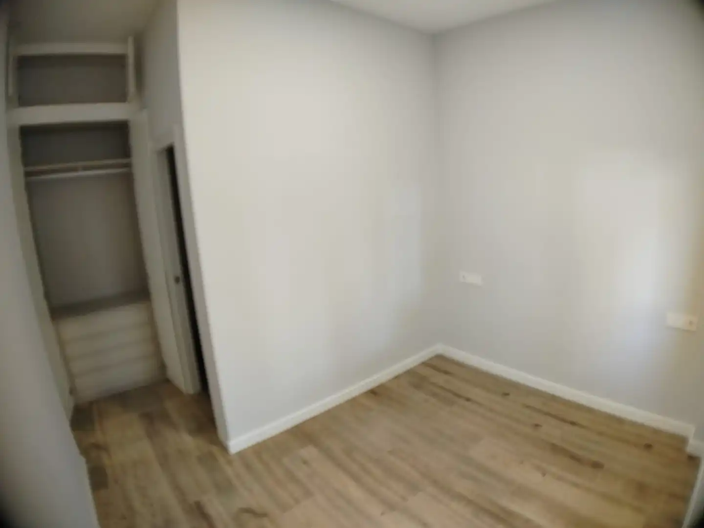 Wohnung zum Verkauf in Fuenlabrada mit Klimaanlage, Heizung und Ofen