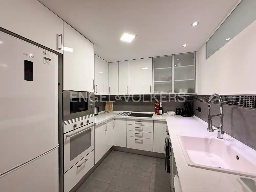 Kitchen of Flat for rent in Valencia  with Air Conditioner, Heating and Furnished