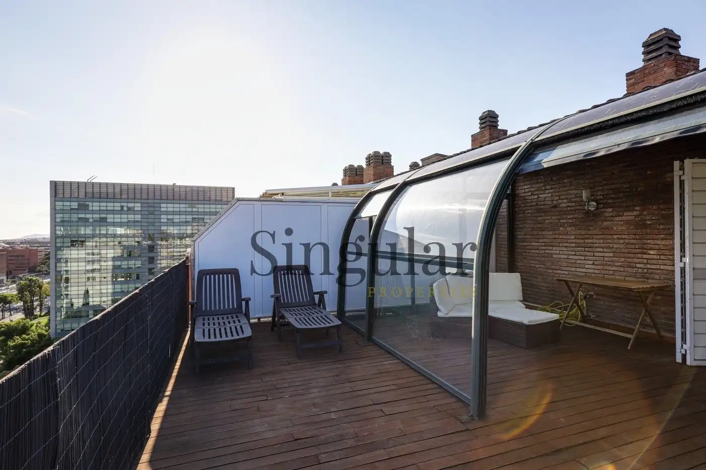 Terrasse von Dachboden zur Miete in Barcelona mit Klimaanlage, Heizung und Privatgarten
