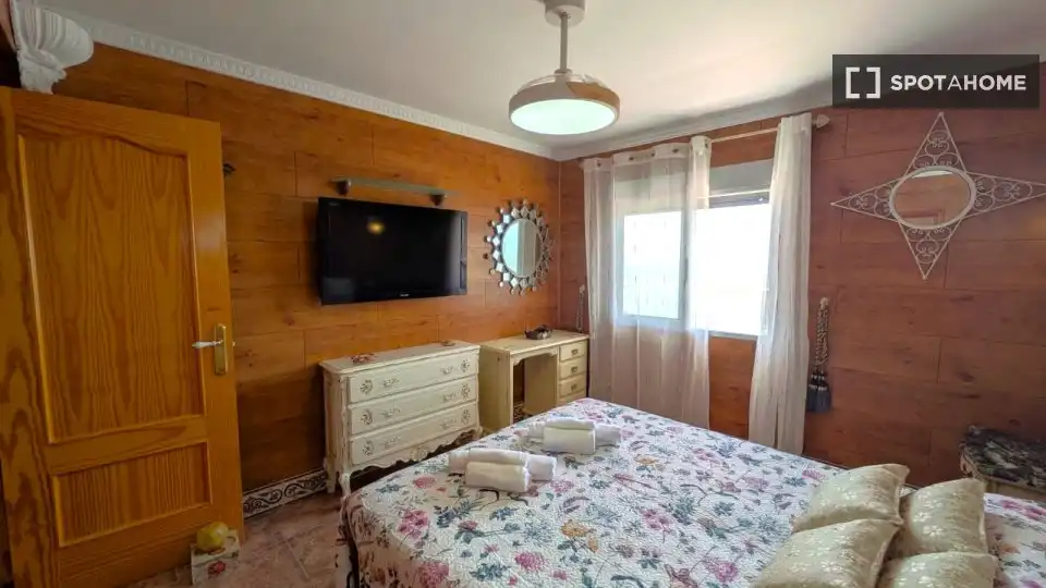 Dormitori de Apartament per a compartir en Sueca amb Aire condicionat, Calefacció i Terrassa