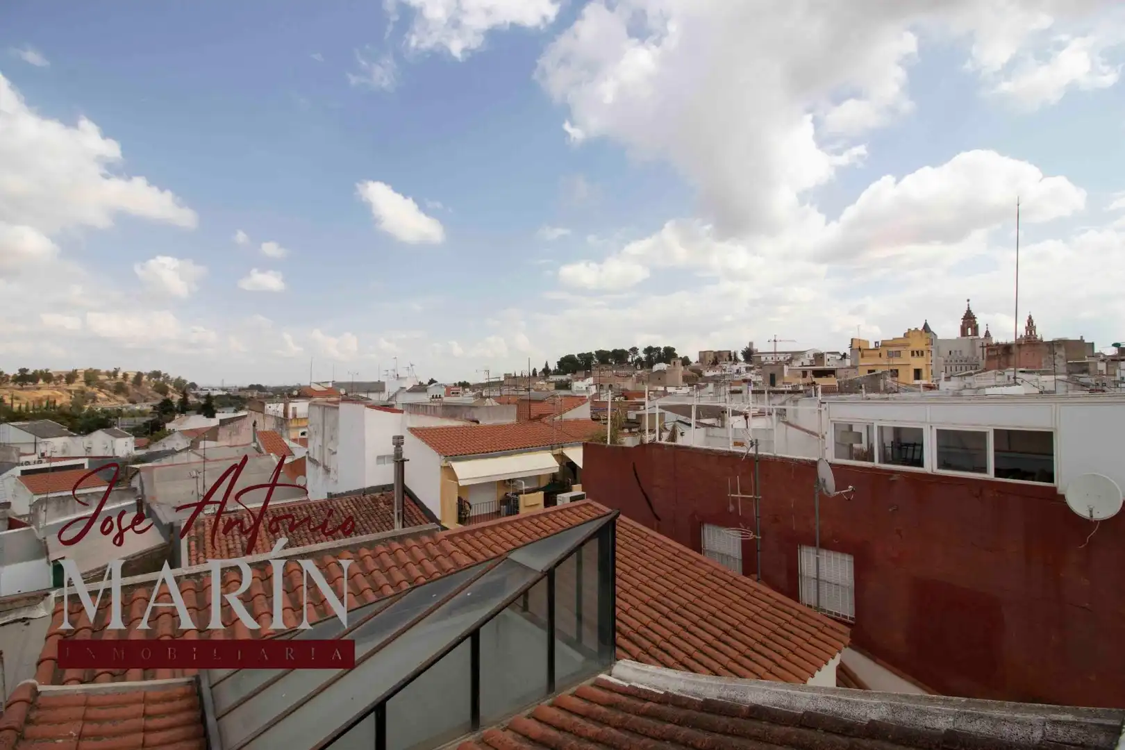 Vista exterior de Casa o xalet en venda en Badajoz amb Calefacció i Terrassa