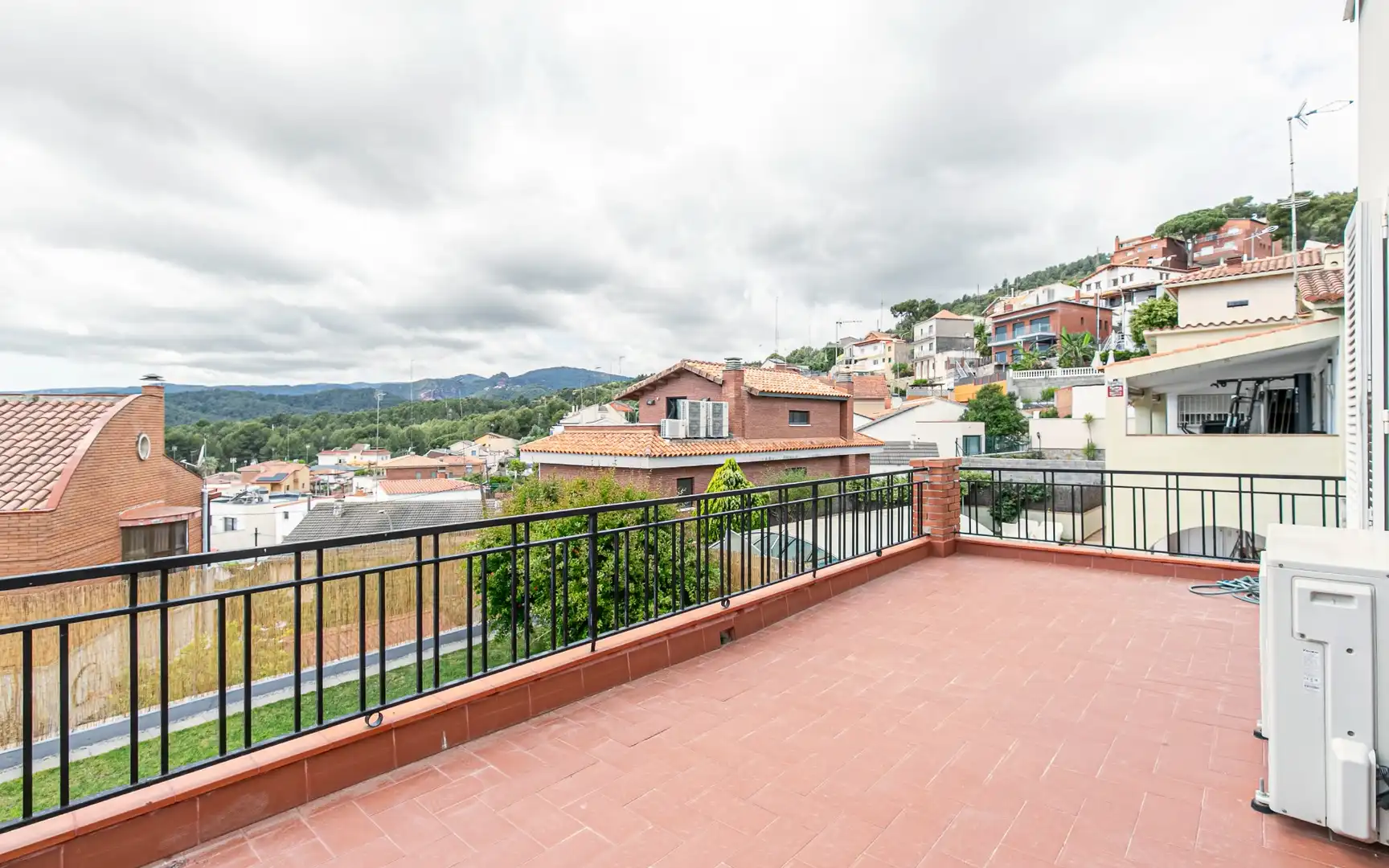 Terraza de Casa o chalet en venta en Viladecans con Aire acondicionado, Calefacción y Jardín privado
