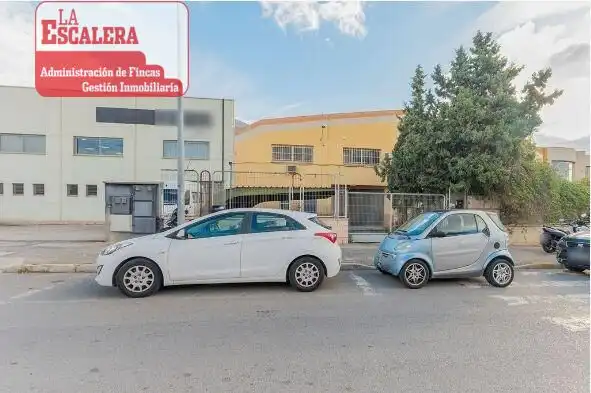 Nau industrial en venda a Campo Alto - Club de Campo, imagen 3