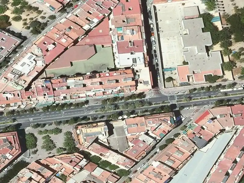 Außenansicht von Fabrikhallen zum Verkauf in Barcelona