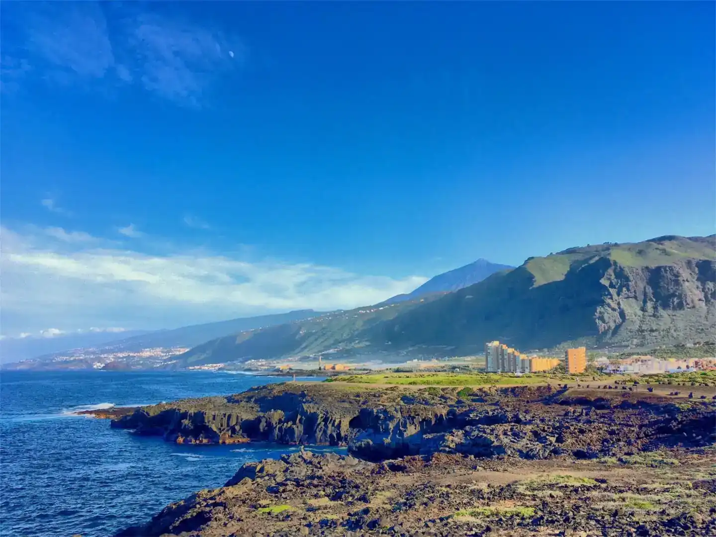 Vista exterior de Piso en venta en Los Silos con Jardín privado, Piscina y Amueblado