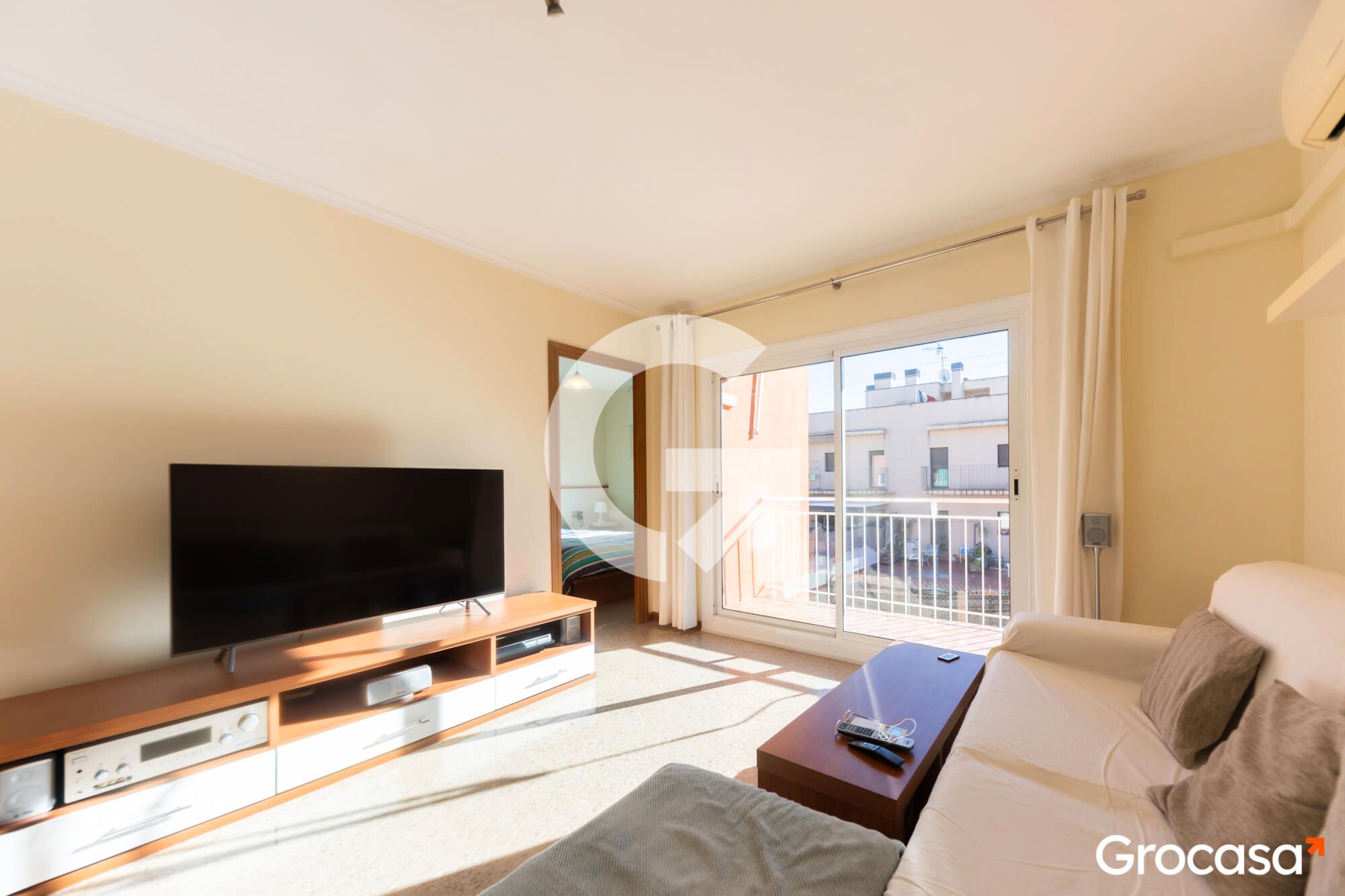 Vista exterior de Piso en venta en Viladecans con Aire acondicionado, Calefacción y Horno