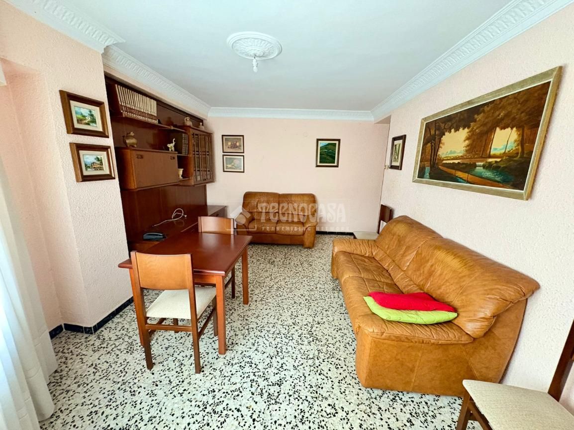 Sala d'estar de Pis en venda en  Zaragoza Capital amb Calefacció i Terrassa