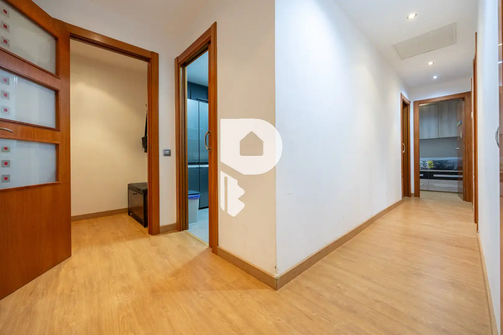 Wohnung zum Verkauf in Sant Vicenç Dels Horts mit Klimaanlage, Heizung und Parkett