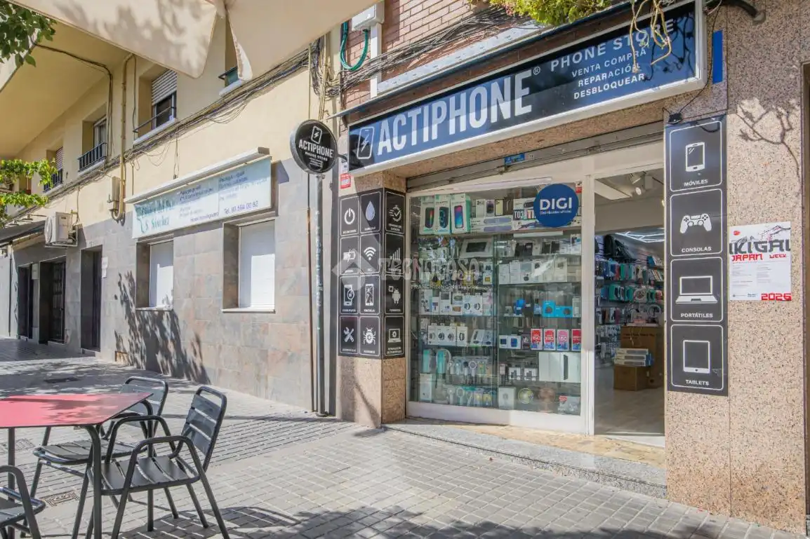 Local en venda en Ripollet amb Aire condicionat i Terrassa