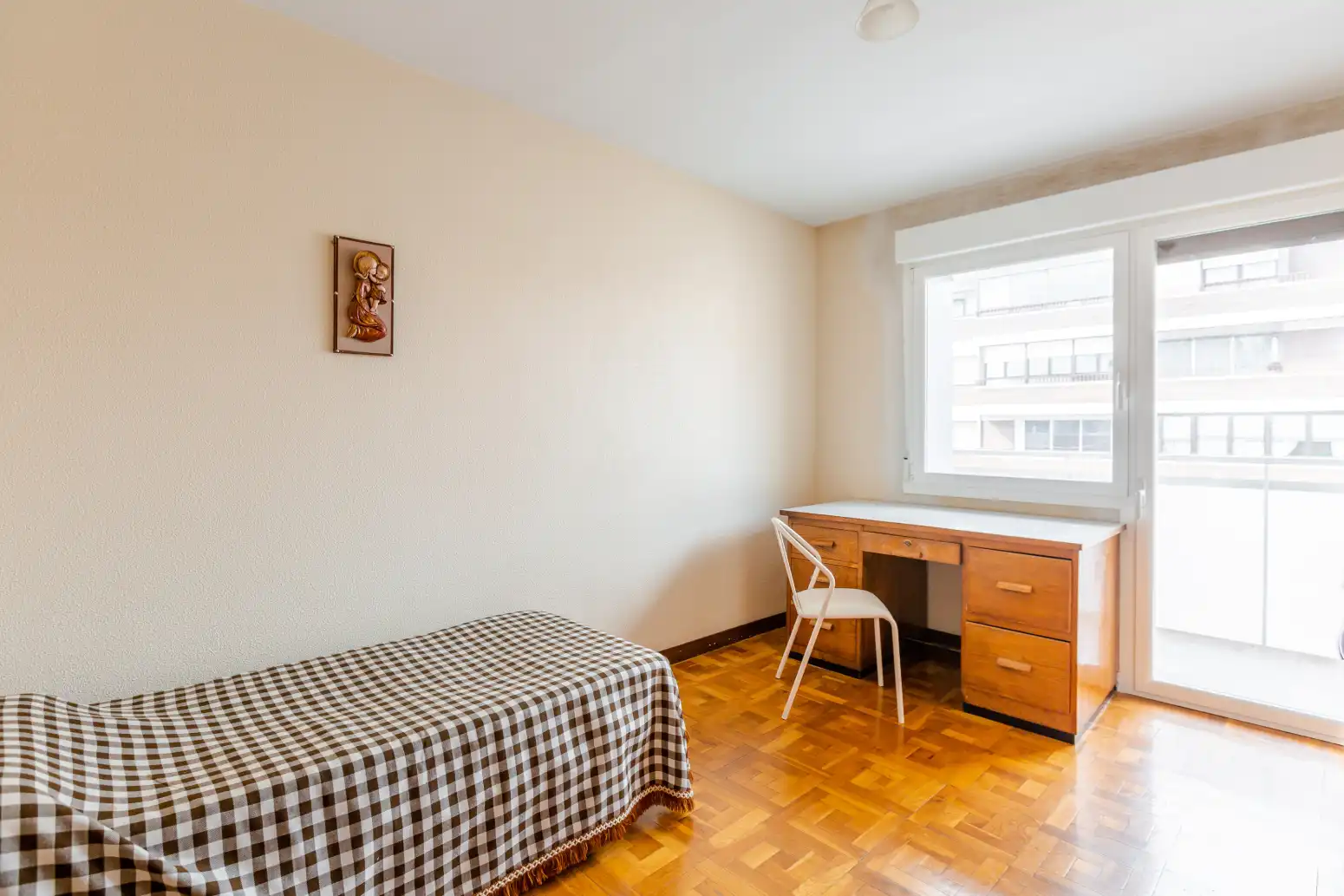 Habitación de Piso en venta en  Pamplona / Iruña con Calefacción, Parquet y Terraza
