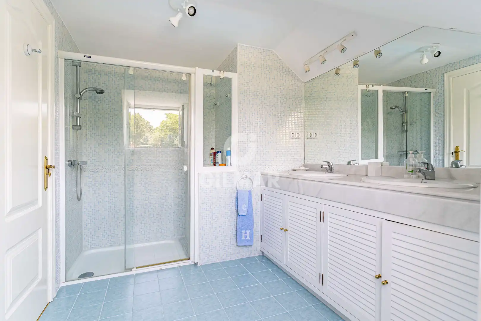 Baño de Casa o chalet en venta en Boadilla del Monte con Calefacción, Jardín privado y Piscina