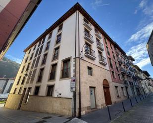 Vista exterior de Pis en venda en Urretxu amb Calefacció i Traster