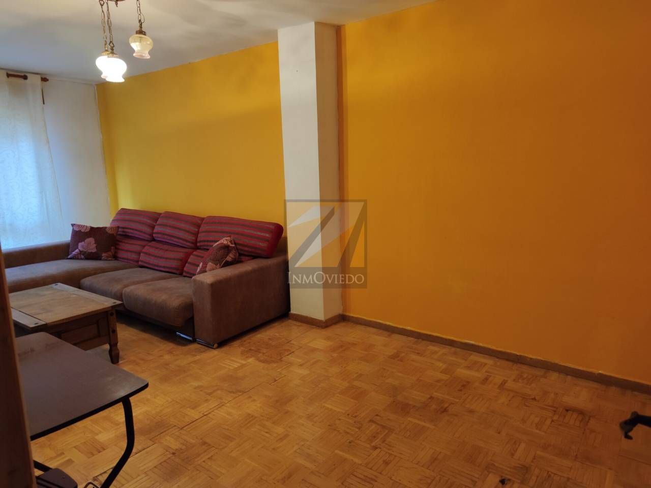 Sala d'estar de Pis en venda en Lena amb Calefacció, Traster i Moblat