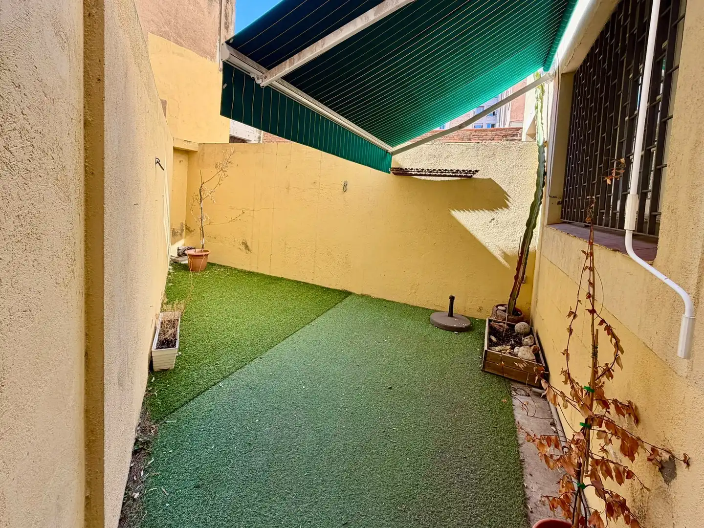 Flat with lift for sale in Carrer del Rosselló, imagen 2