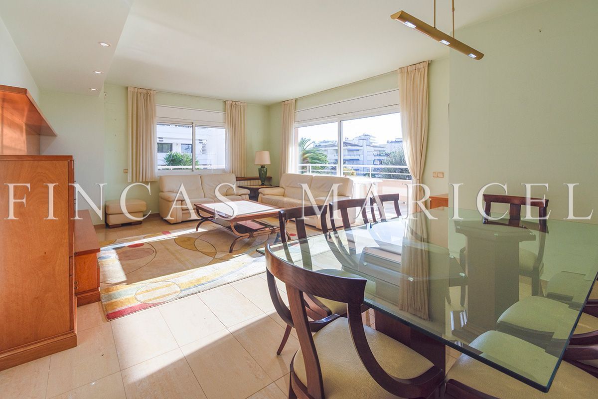 Living room of Flat for sale in Sitges  with Air Conditioner, Heating and Terrace