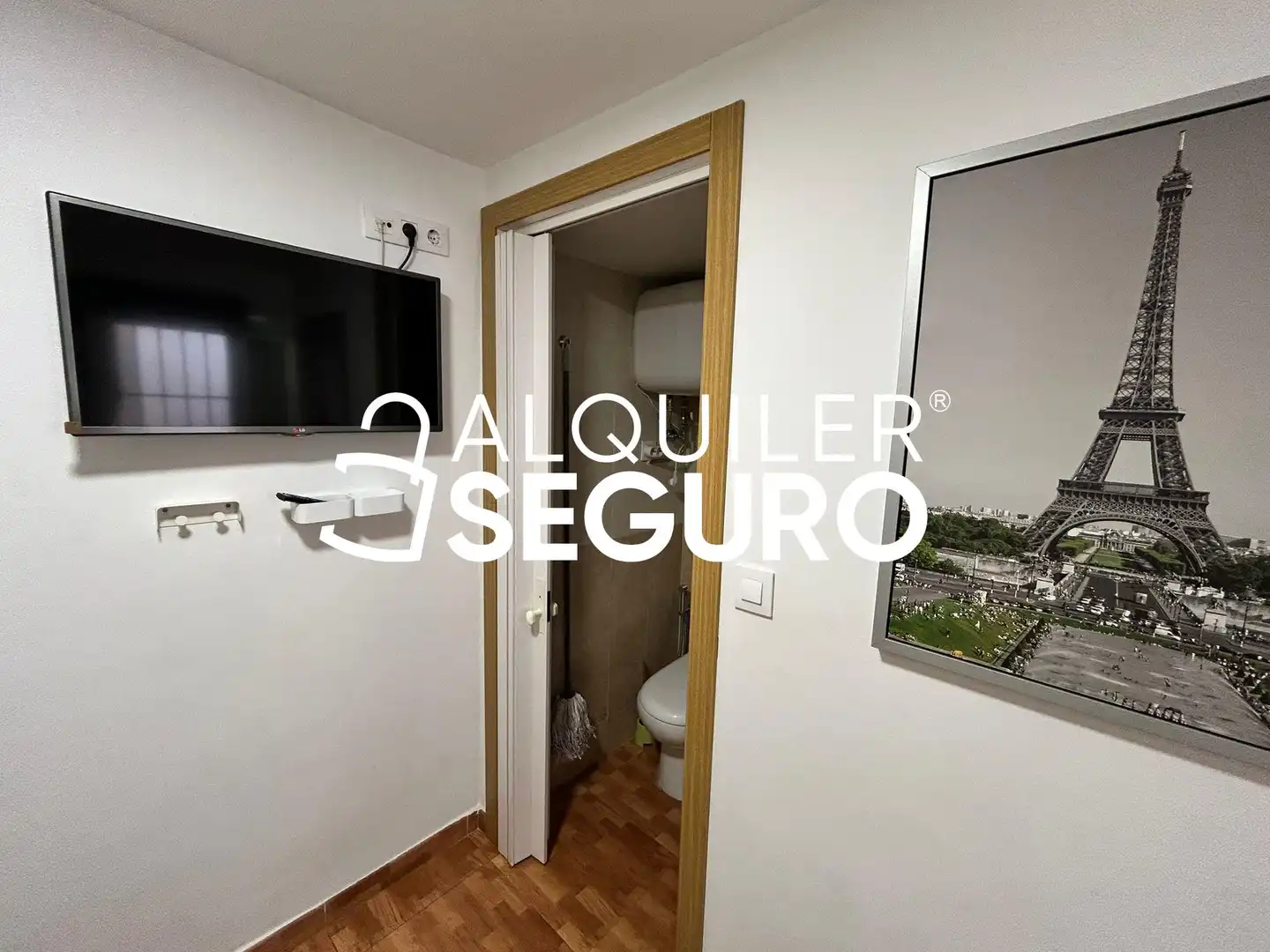 Habitación de Estudio de alquiler en Madrid con Amueblado