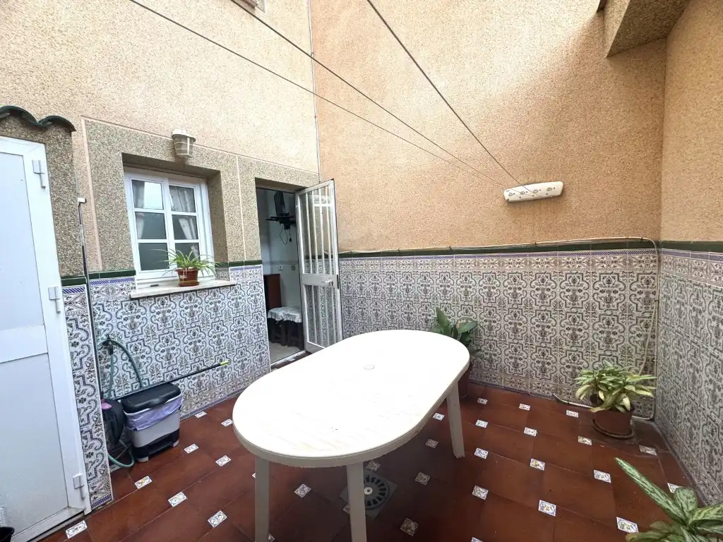 Terrasse von Haus oder Chalet zum Verkauf in Algeciras mit Ofen und Waschmaschine