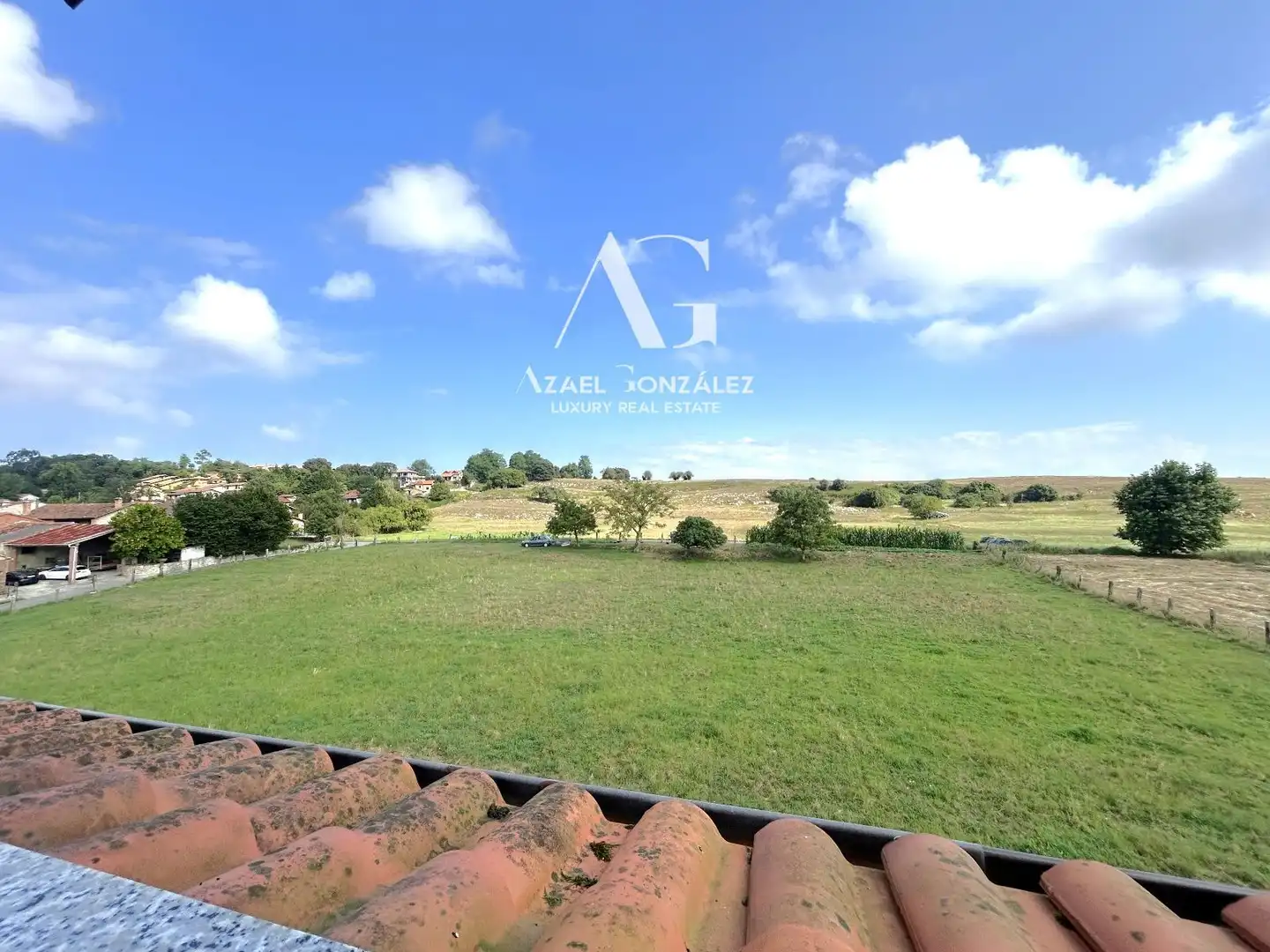 Casa adosada en venta en Val de San Vicente  con Calefacción, Terraza y Amueblado