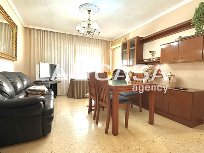 Dining room of Flat for sale in  Sevilla Capital