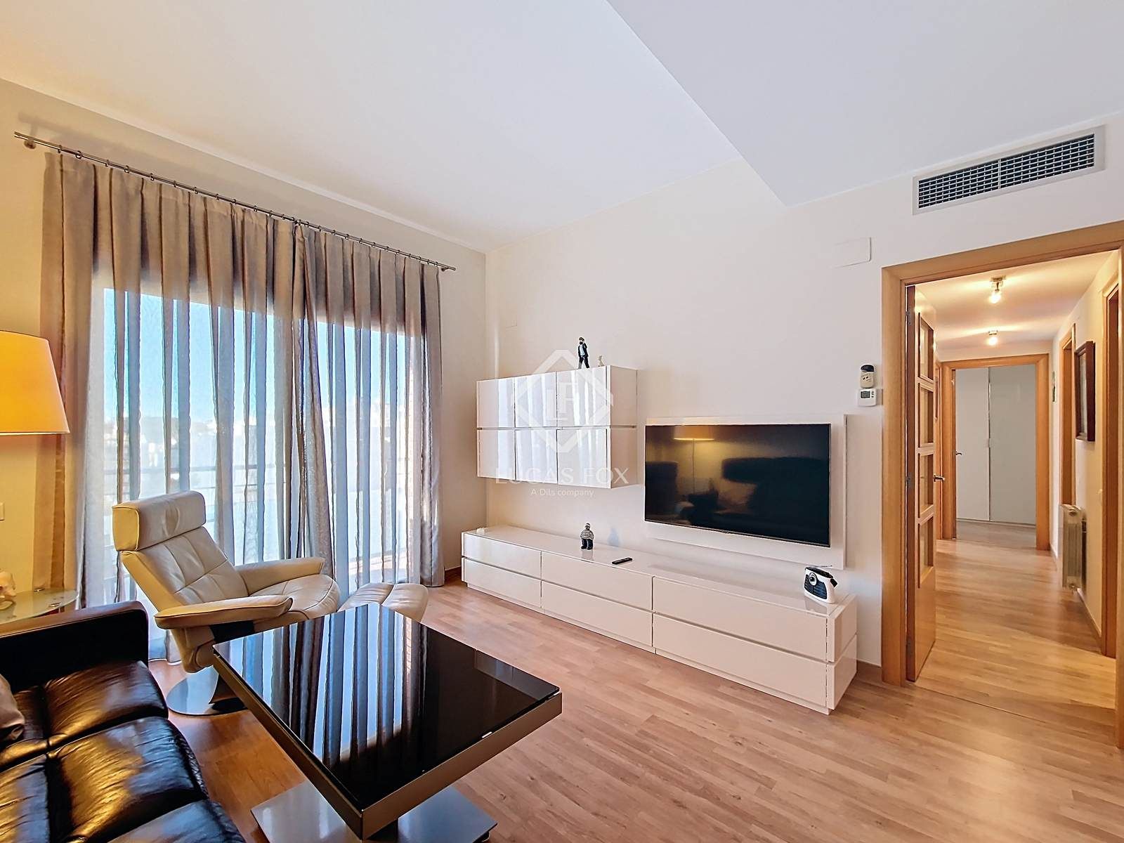 Sala de estar de Piso en venta en Vilanova i la Geltrú con Aire acondicionado, Terraza y Balcón