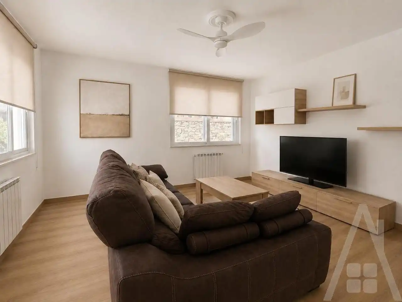 Sala d'estar de Casa o xalet en venda en Mieza amb Calefacció, Jardí privat i Terrassa