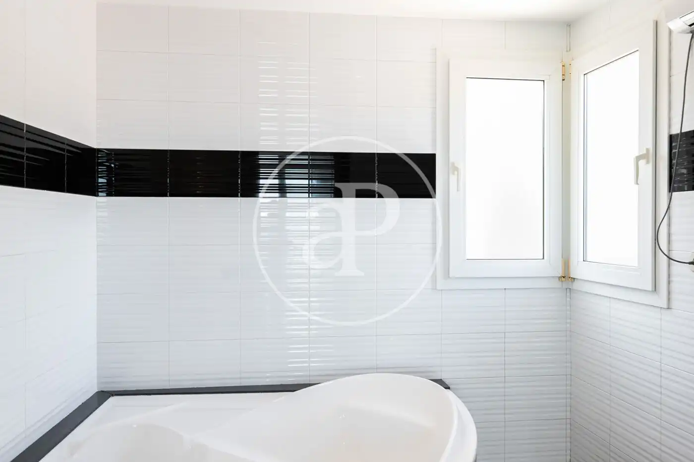 Bathroom of Houses for sale in Barcelona  with Air Conditioner, Heating and Terrace