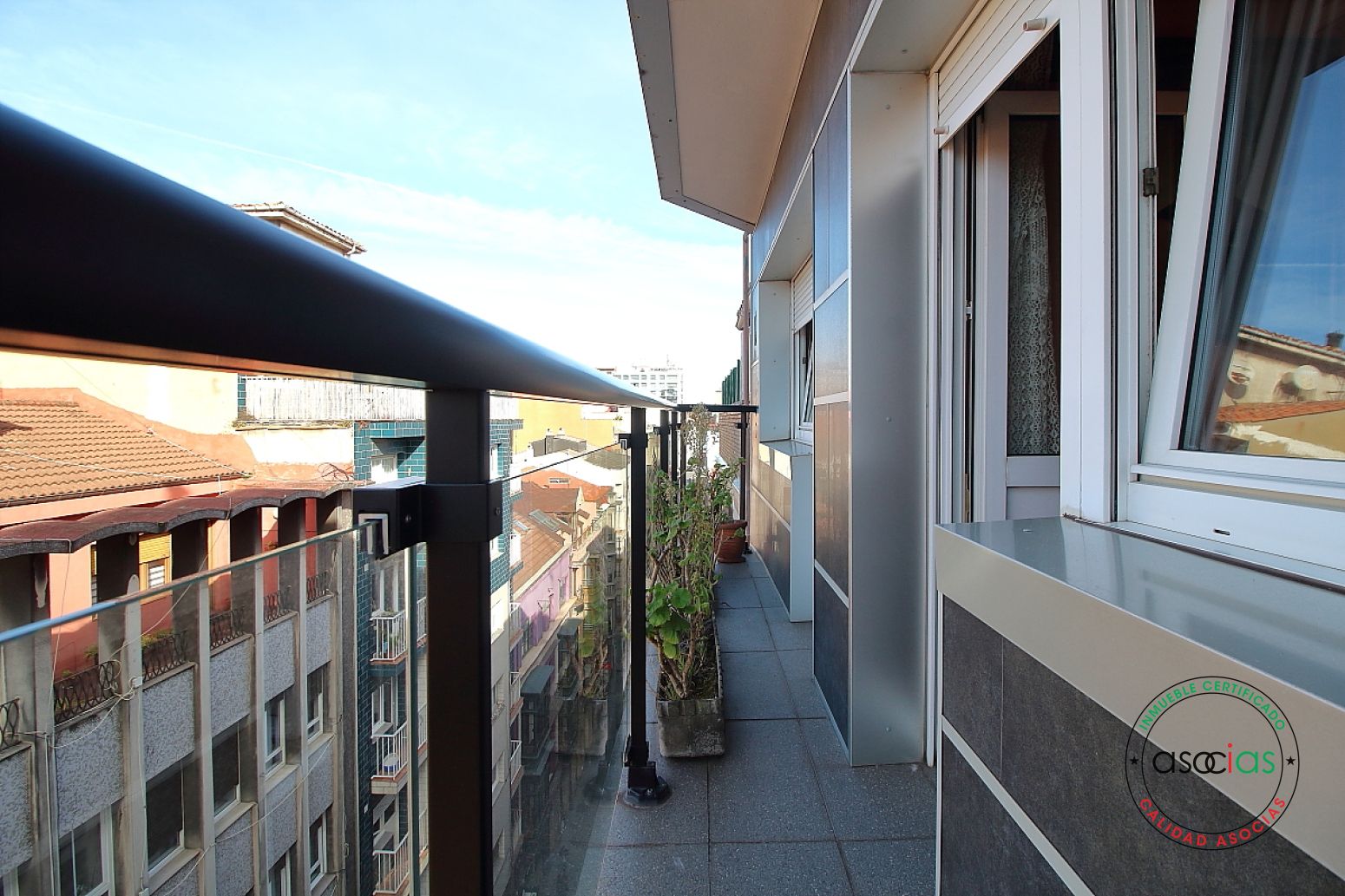 Terrassa de Pis en venda en Gijón  amb Calefacció, Parquet i Terrassa