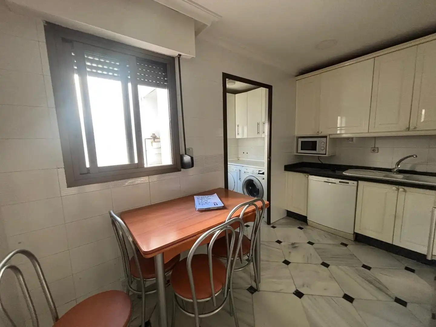 Cocina de Piso de alquiler en Córdoba con Aire acondicionado