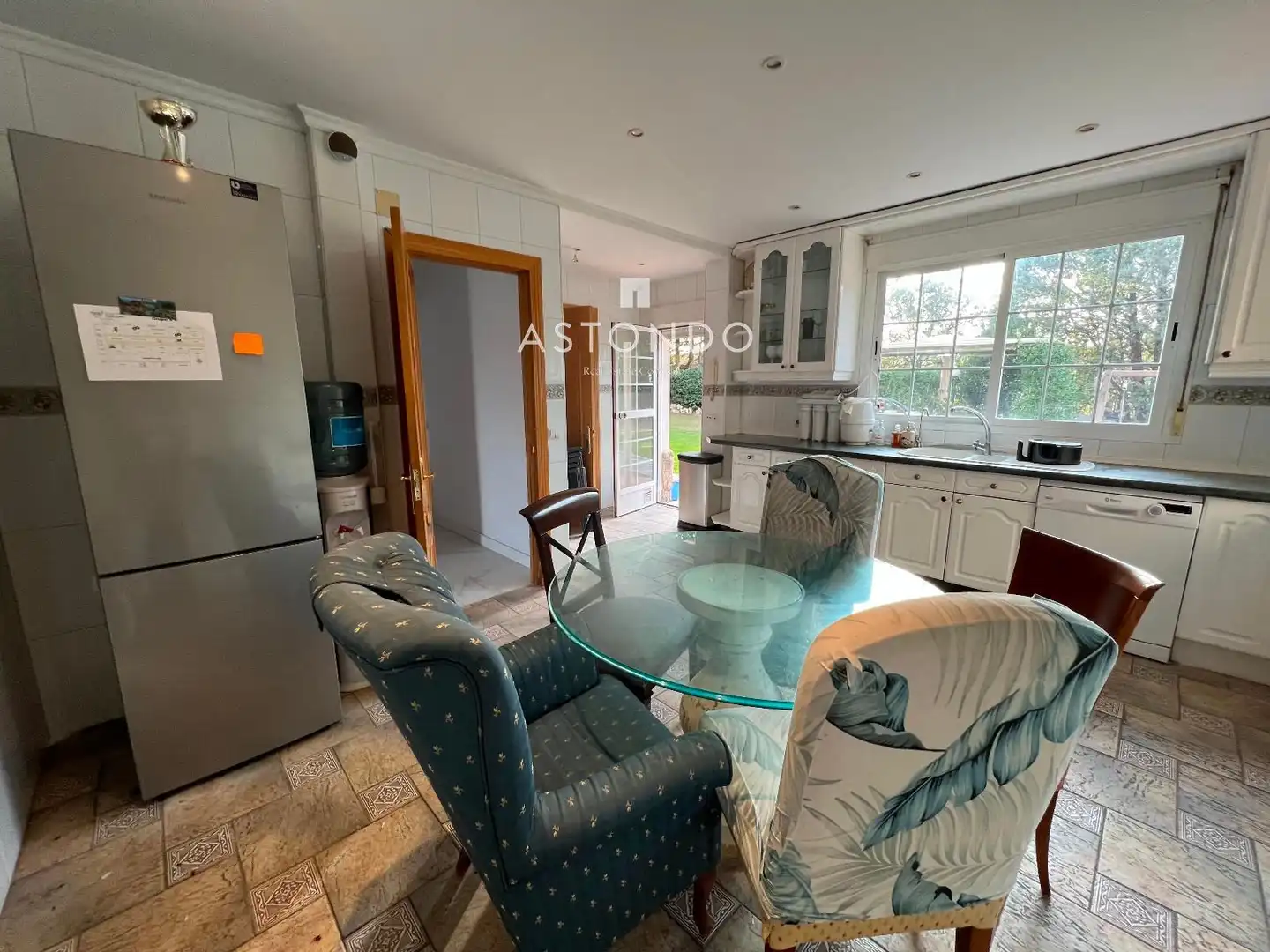 Cocina de Casa o chalet de alquiler en Ciudalcampo con Calefacción, Jardín privado y Terraza
