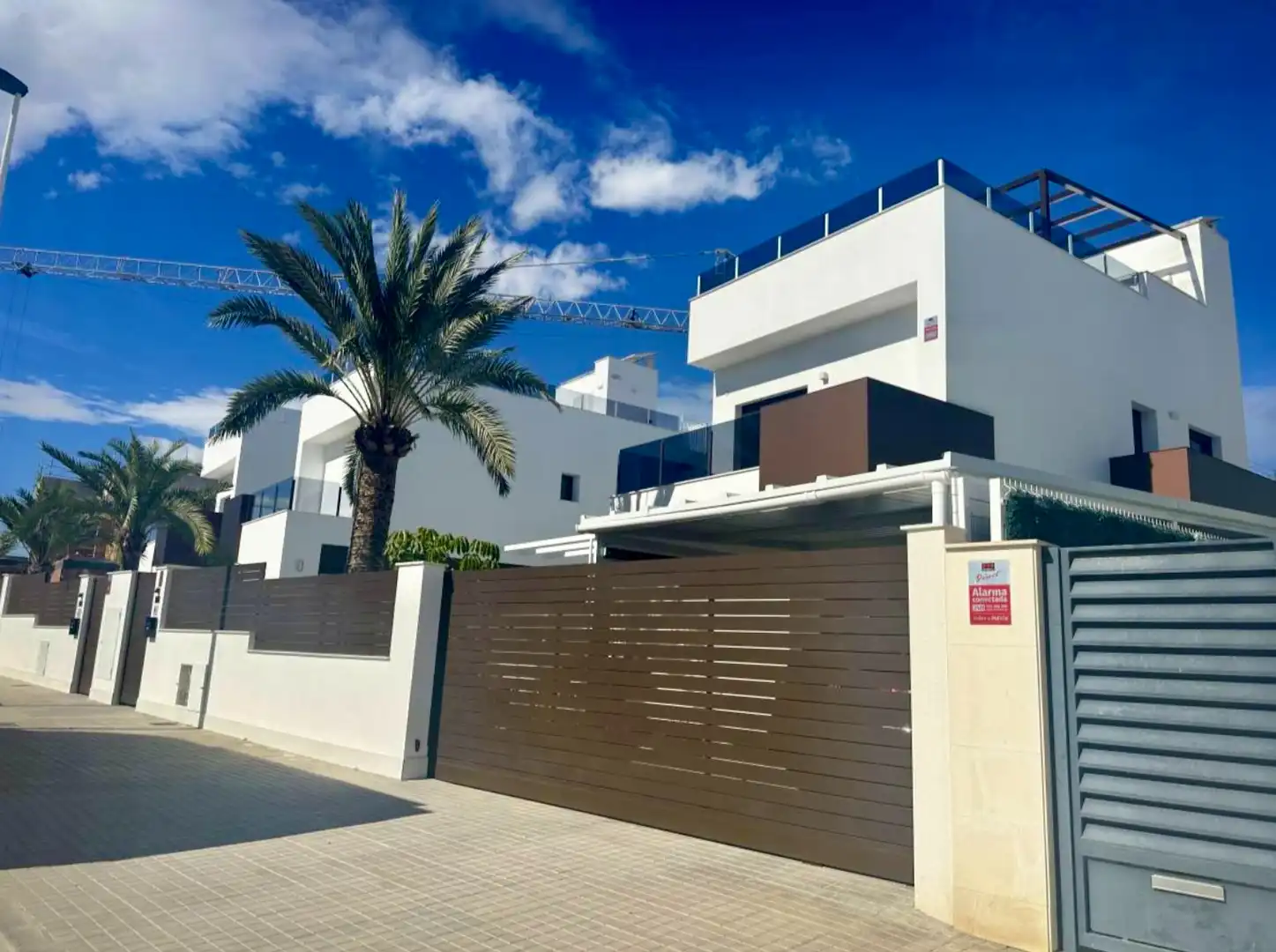 Detached house with pool for sale in La Marina