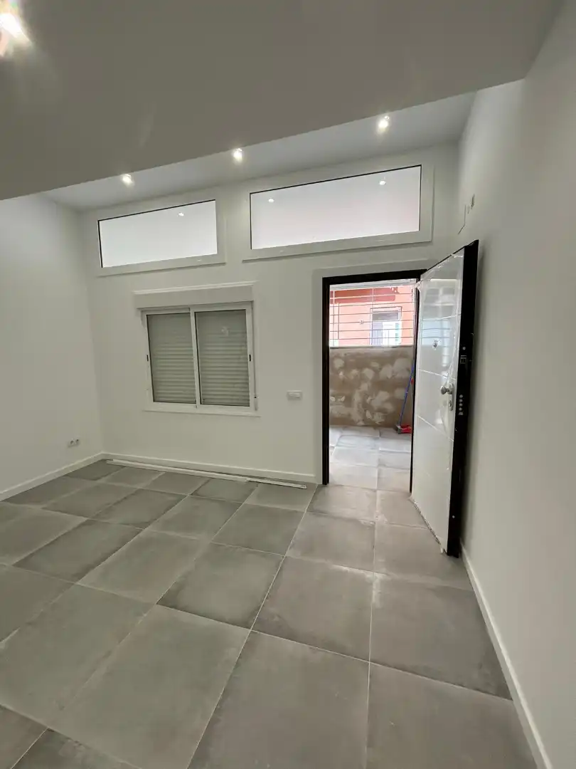 Local en venta en Carrer Primer de Maig, Molí Nou - Ciutat Cooperativa