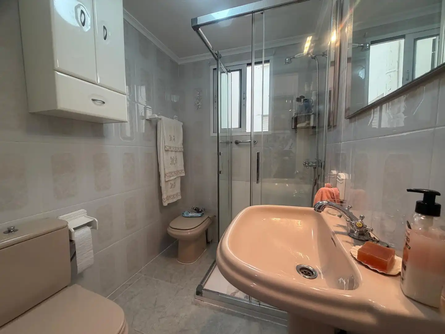 Badezimmer von Wohnung zum Verkauf in Águilas mit Terrasse, Abstellraum und Möbliert