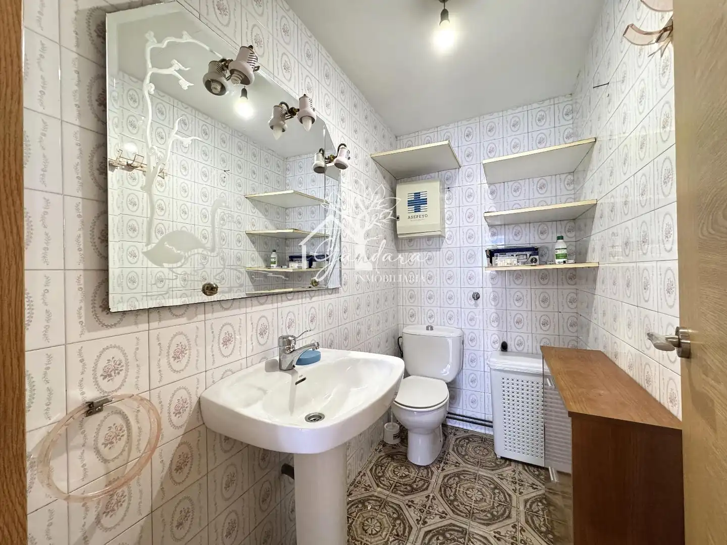 Bathroom of Flat for sale in Narón  with Heating, Terrace and Storage room