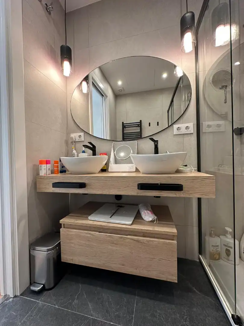 Badezimmer von Wohnung zur Miete in Madrid mit Klimaanlage, Heizung und Parkett