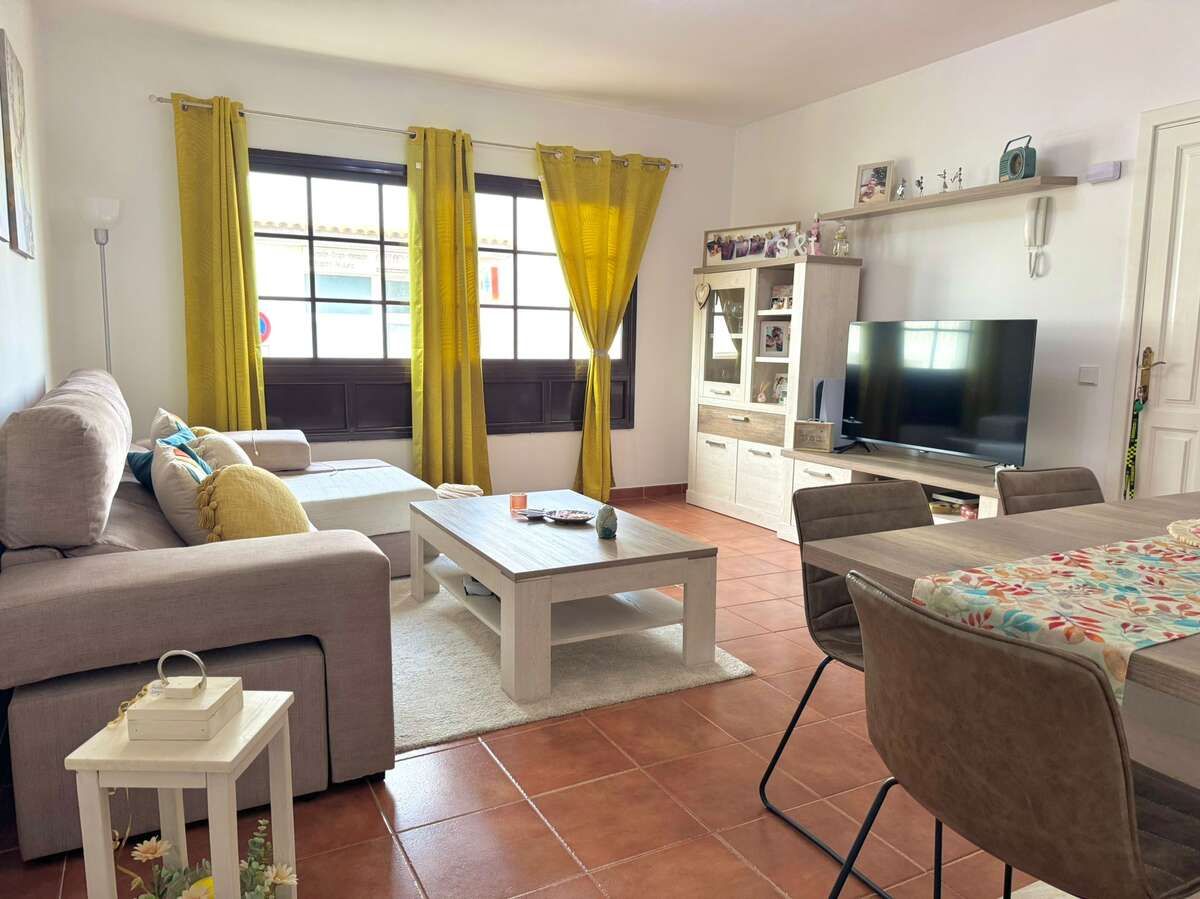 Sala d'estar de Pis en venda en San Bartolomé amb Moblat