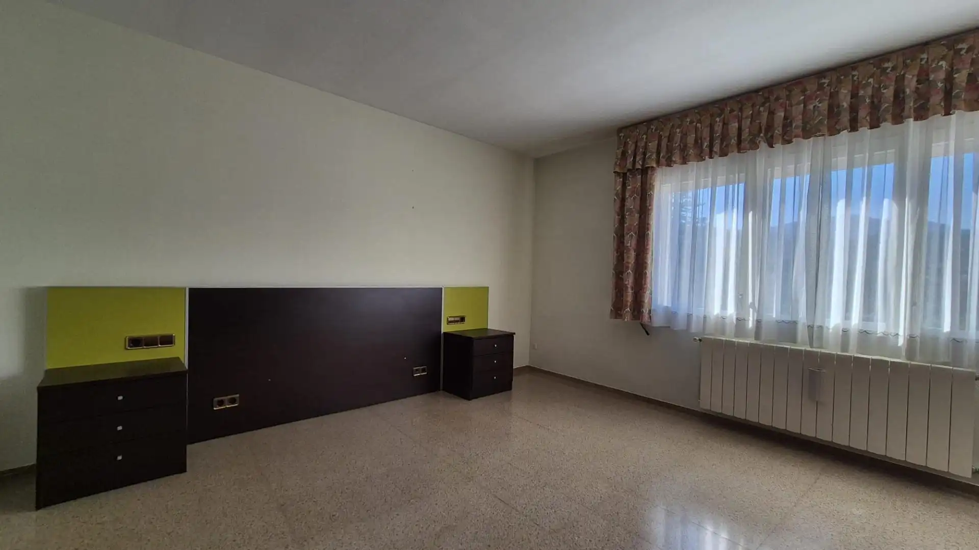 Dormitori de Casa o xalet de lloguer en Castellar del Vallès amb Calefacció, Jardí privat i Alarma