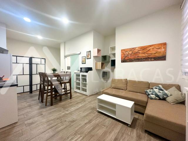 Apartamento en Alquiler en Calle Perdiguera en Los Guindos - Parque Mediterráneo - Santa Paula