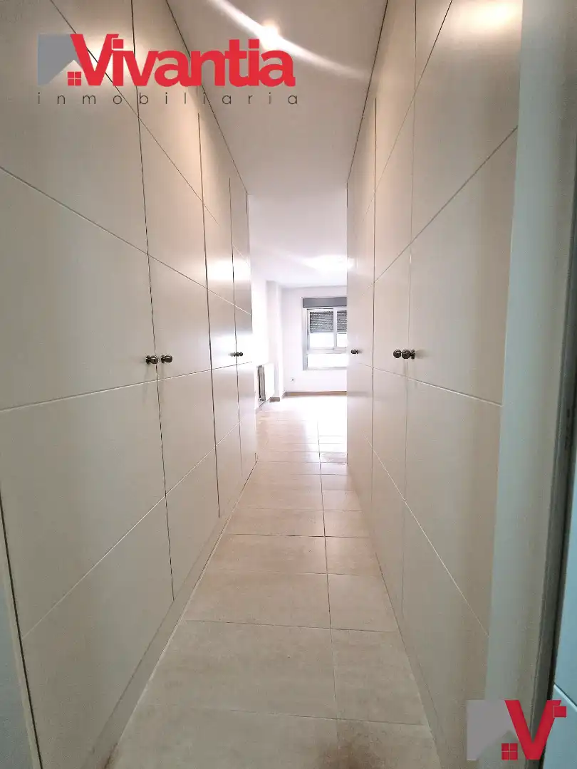 Piso con ascensor en venta en Avenida Juan Carlos I, imagen 19