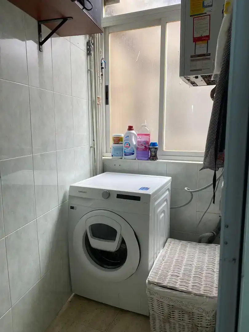 Badezimmer von Wohnung zum Verkauf in Girona Capital mit Balkon