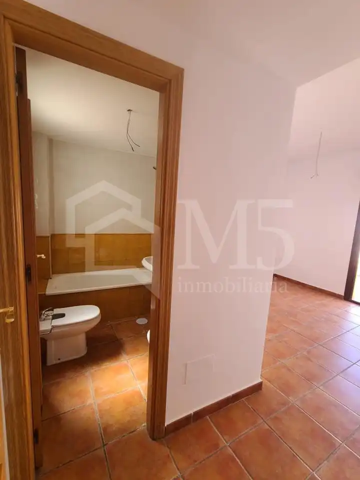 Baño de Planta baja en venta en Alcaucín con Terraza y Piscina comunitaria