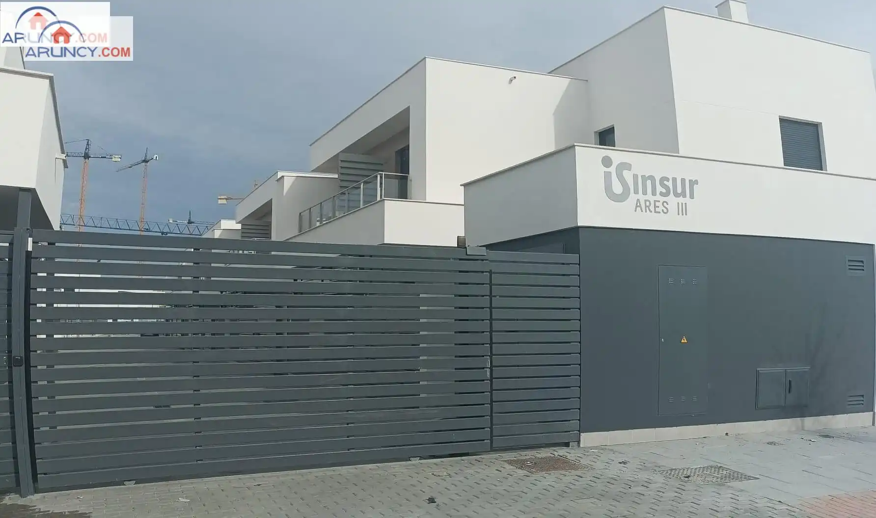 Casa adosada de alquiler en Lebrija