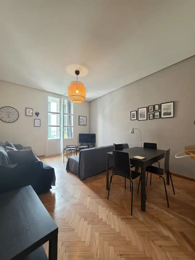 Wohnzimmer von Wohnung zum Verkauf in Madrid mit Klimaanlage, Heizung und Parkett