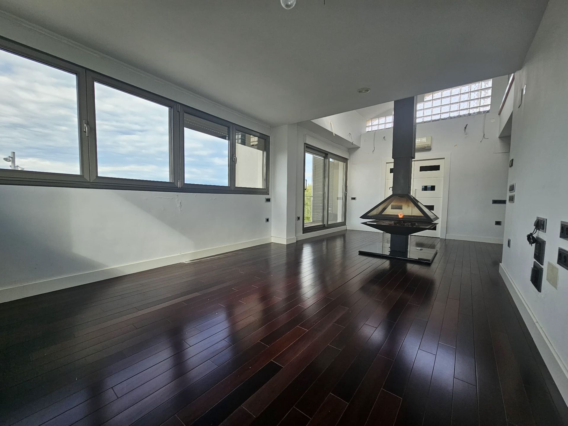 Sala d'estar de Dúplex en venda en La Pobla del Duc amb Aire condicionat, Calefacció i Terrassa