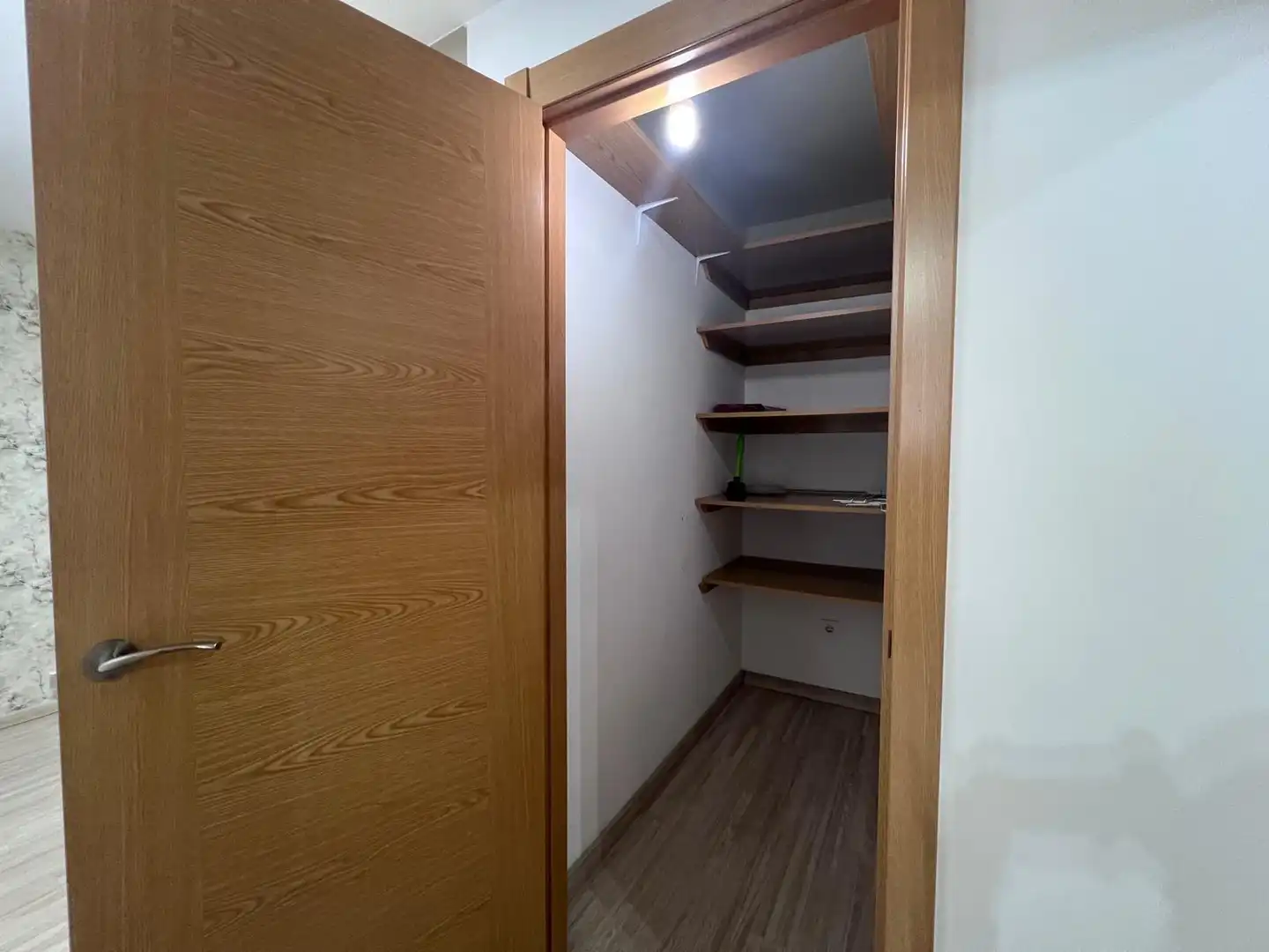 Piso de alquiler en Oviedo  con Calefacción, Terraza y Trastero