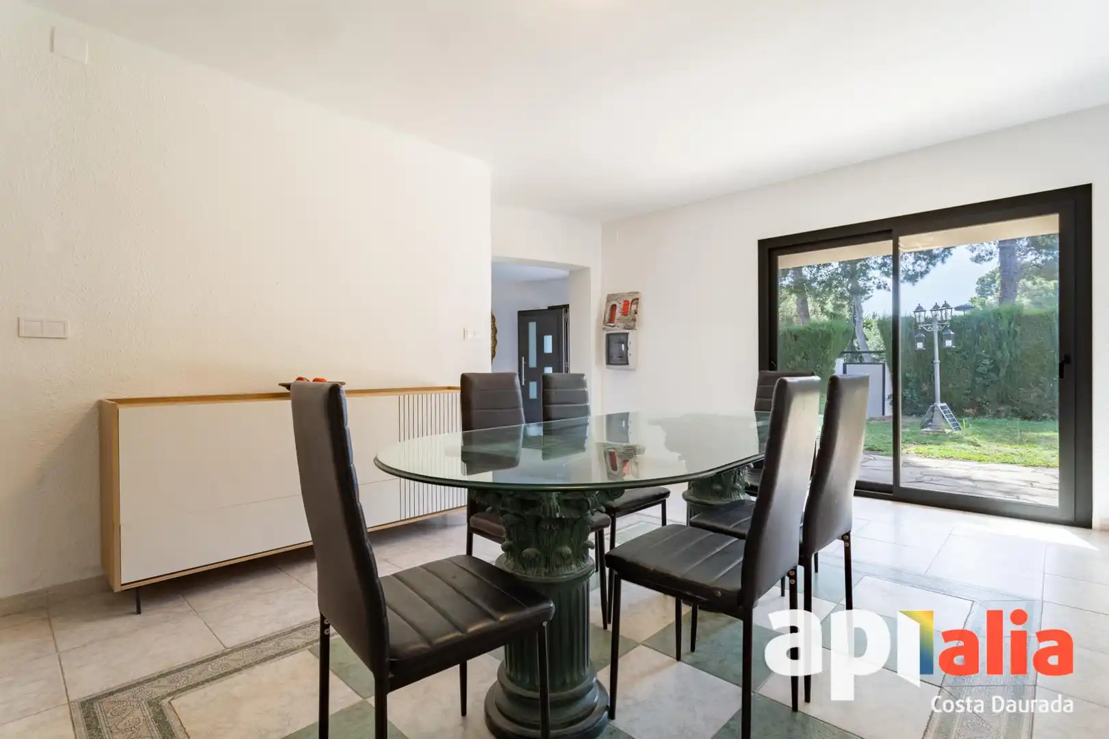 Menjador de Casa o xalet en venda en Salou amb Calefacció, Jardí privat i Terrassa