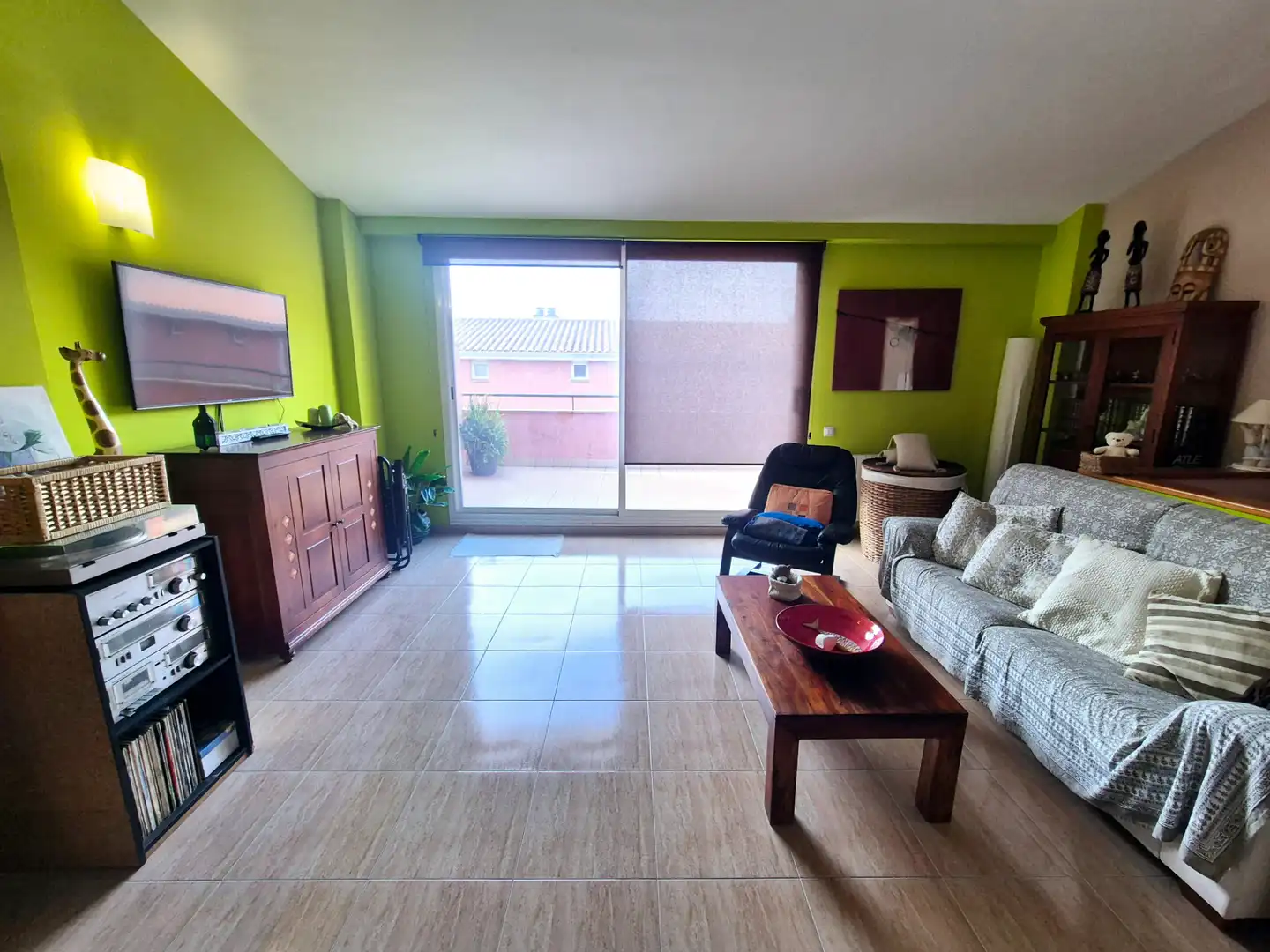 Sala de estar de Casa adosada en venta en Malgrat de Mar con Aire acondicionado, Calefacción y Jardín privado