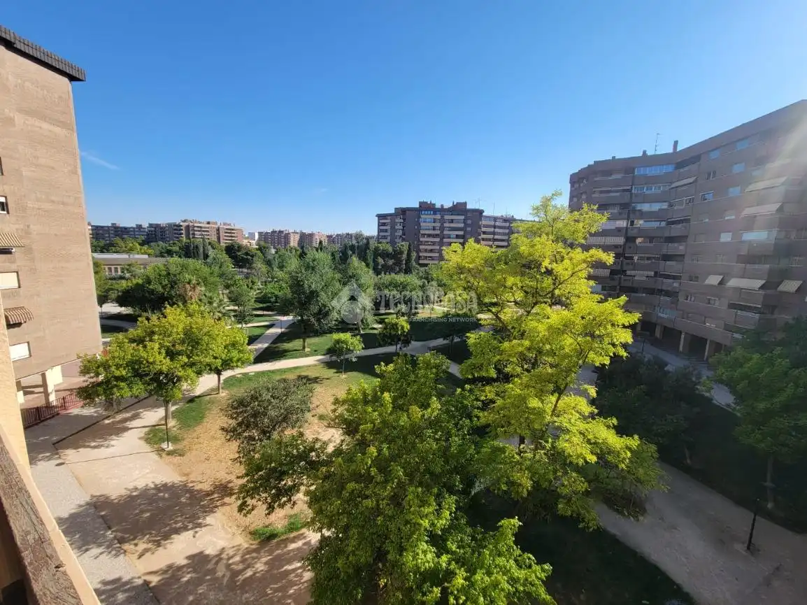 Vista exterior de Piso en venta en Zaragoza