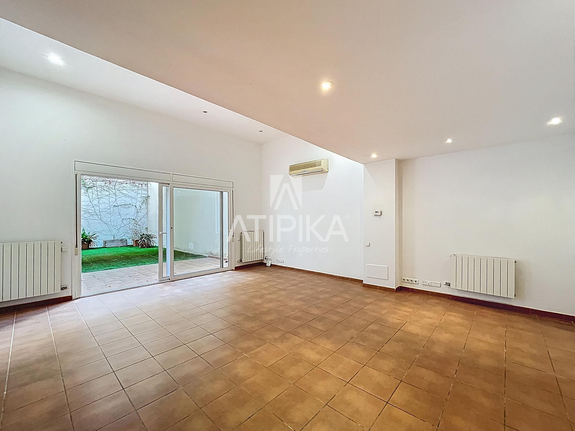 Flat for sale in  Barcelona Capital  with Air Conditioner, Heating and Terrace