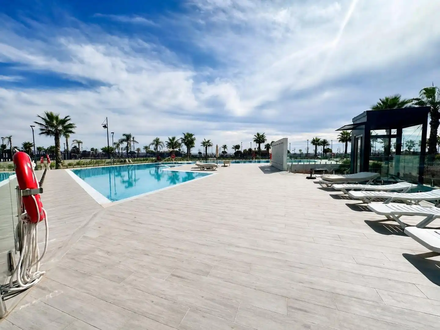Apartament amb piscina en venda a Avenida Avenida Mar de Alborán 15, imagen 30